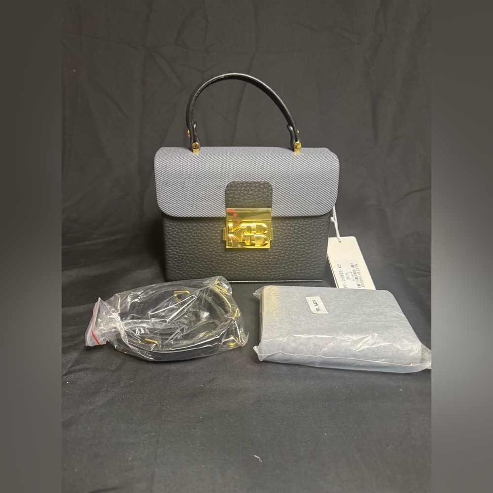 Elegant Gray and Black Handbag - Picture 3 of 6